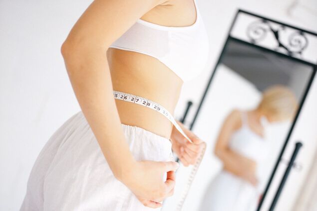 Παρακολούθηση των αποτελεσμάτων της απώλειας βάρους σε μια εβδομάδα χρησιμοποιώντας δίαιτες εξπρές